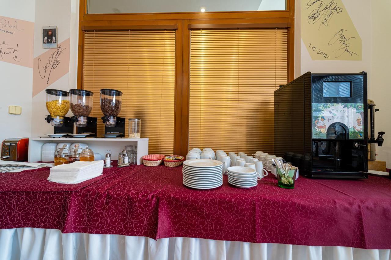 Hotel Artin 바르데요프 외부 사진