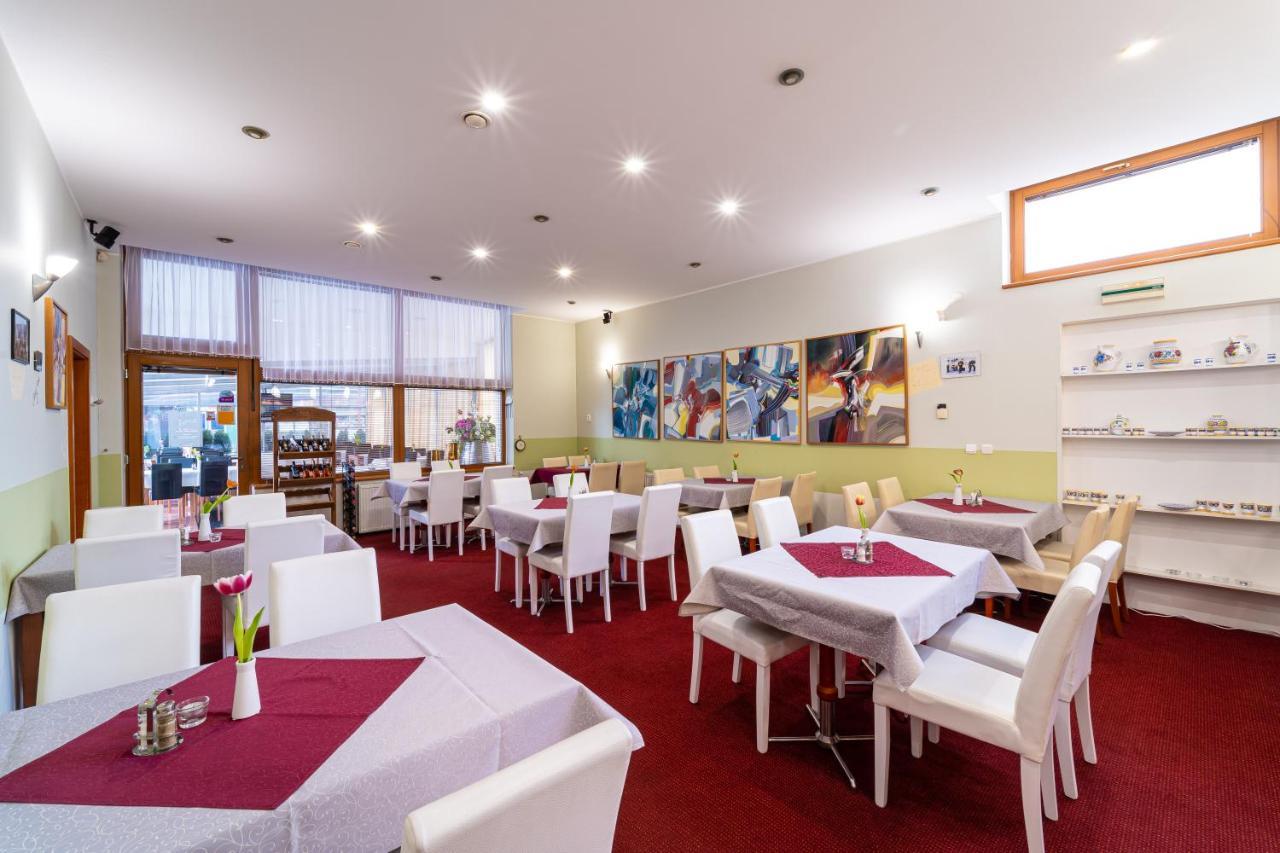 Hotel Artin 바르데요프 외부 사진